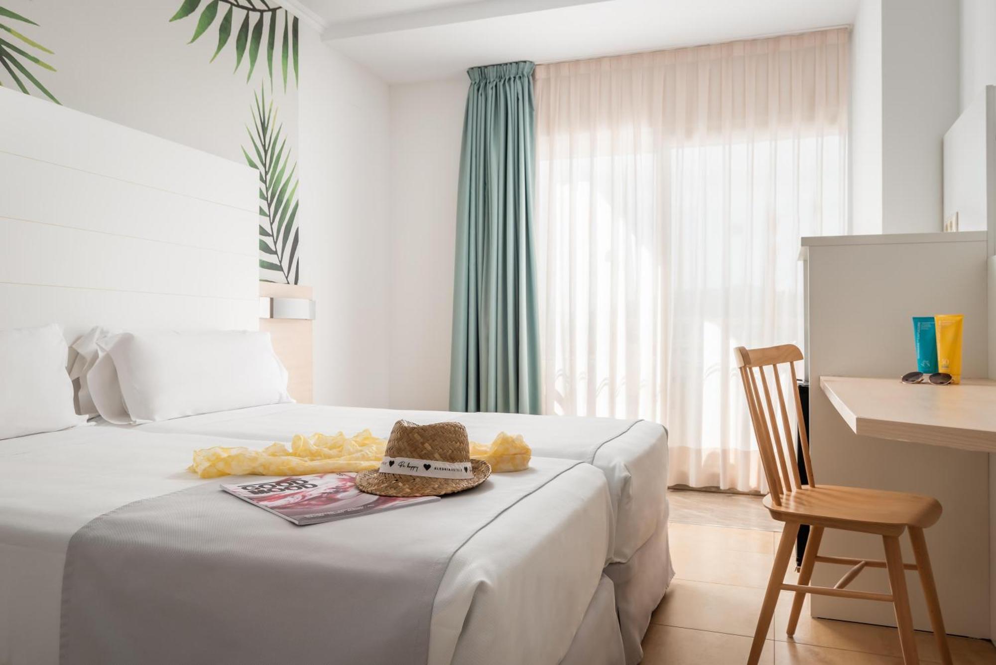 Habitación Triple con balcón